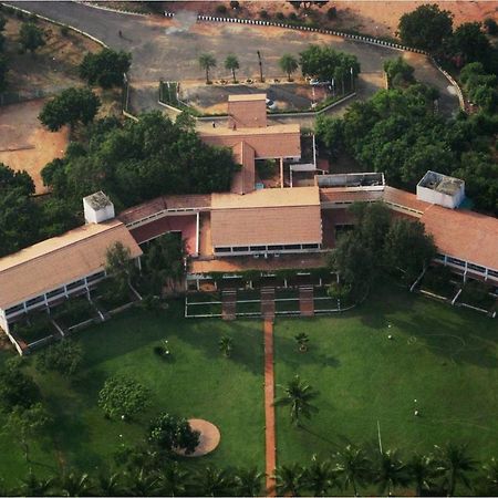 The Ashok Beach Resort Pondicherry Exteriör bild