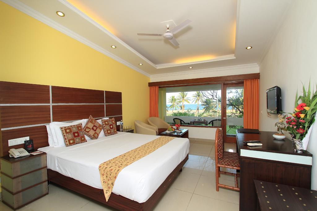 The Ashok Beach Resort Pondicherry Rum bild