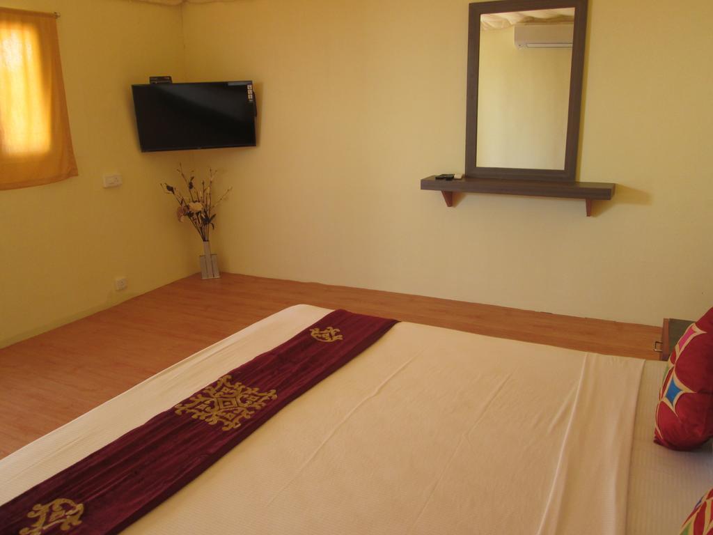 The Ashok Beach Resort Pondicherry Exteriör bild