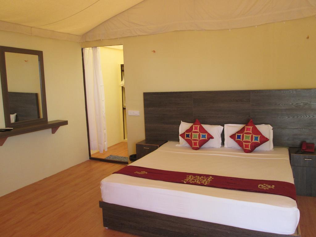 The Ashok Beach Resort Pondicherry Exteriör bild