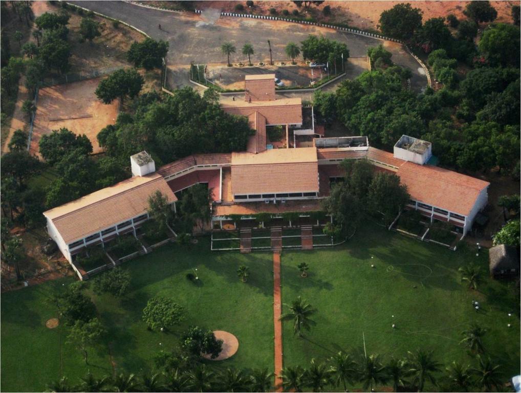 The Ashok Beach Resort Pondicherry Exteriör bild