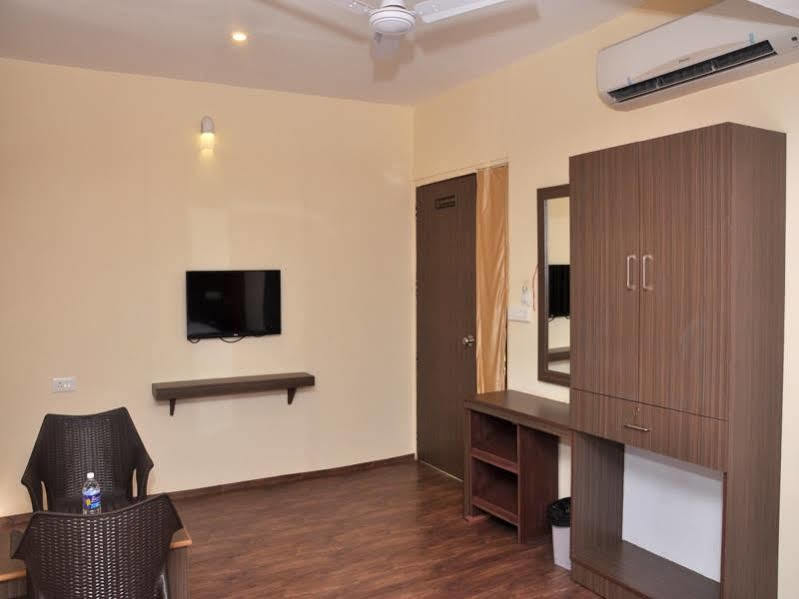 The Ashok Beach Resort Pondicherry Exteriör bild