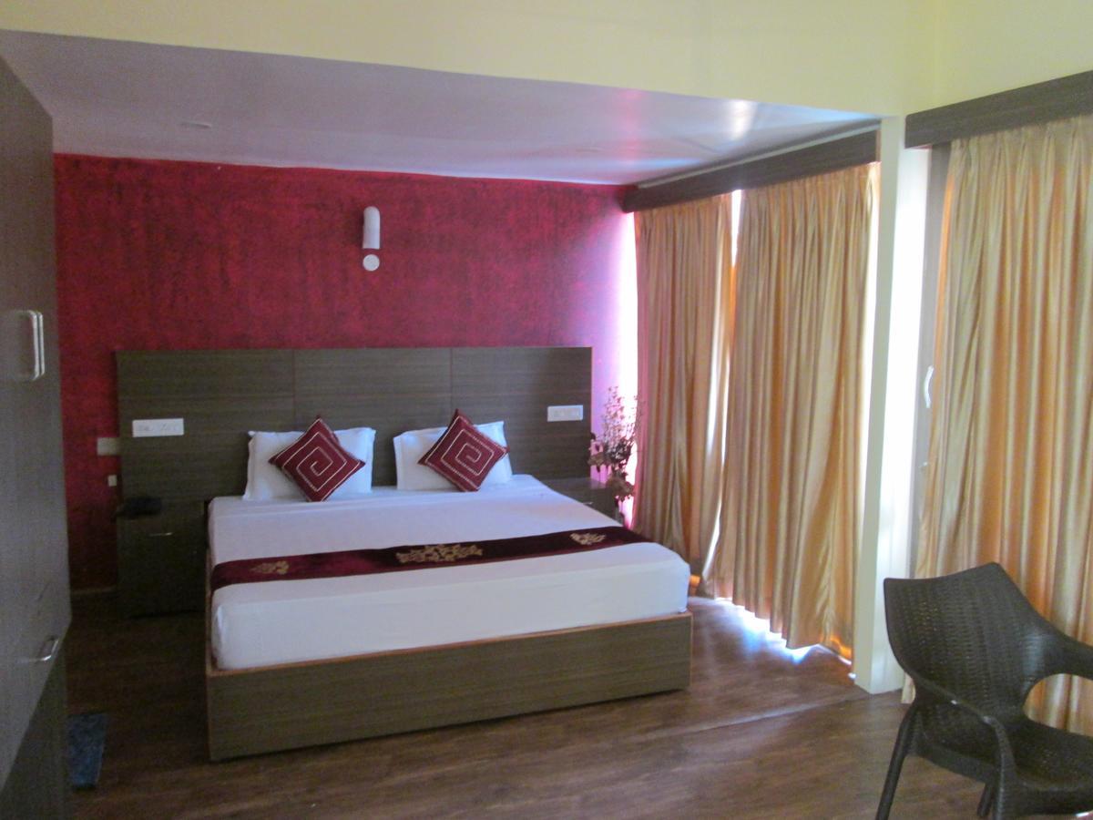The Ashok Beach Resort Pondicherry Exteriör bild